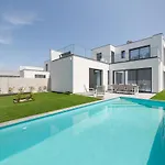Paraiso - By Sch Villa