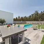 Paraiso - By Sch Villa *